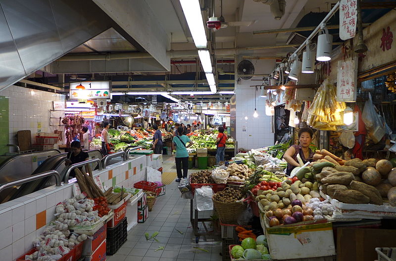 Fa Yuen Street Market | Image Credit - Wing1990hk, CC BY 3.0 Via Wikimedia Commons