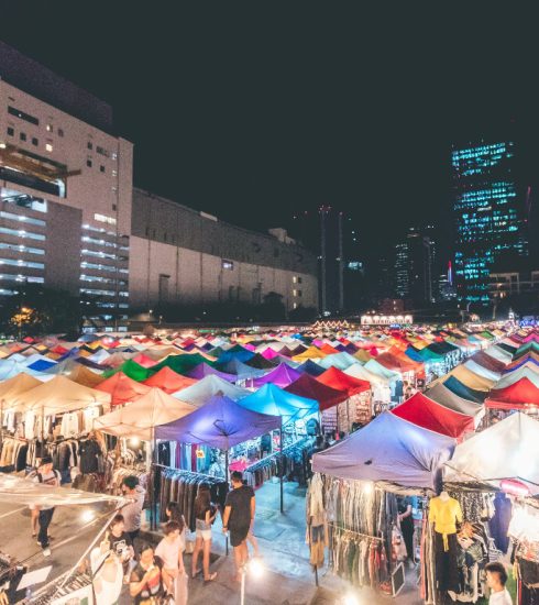 thailand-bangkok-market-night-market-shopping-buildings